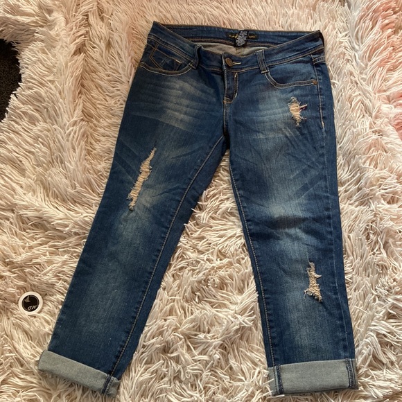 Women’s South pole Jean Capris size 5 - Picture 4 of 4